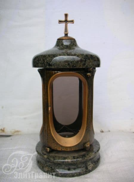 Мемориальная лампада: огонь памяти